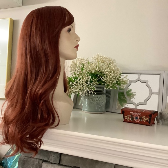 NWT Beautiful Auburn Wig - Picture 5 of 10